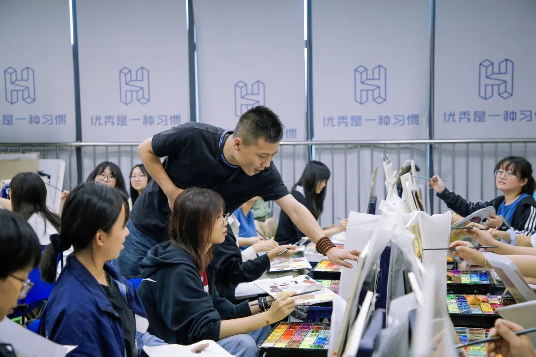 杭州美术高考培训班，美术生如何选择？