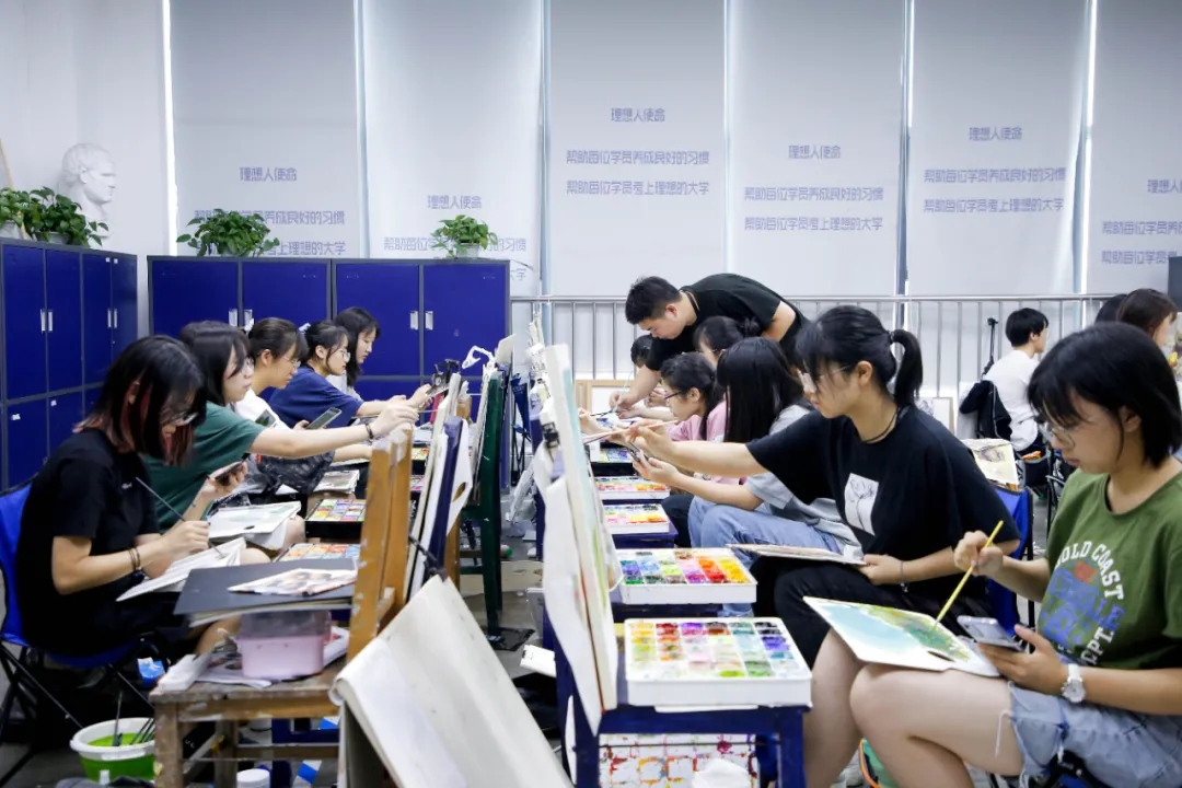 艺考美术培训的管理模式，杭州绘状元画室是行业标杆